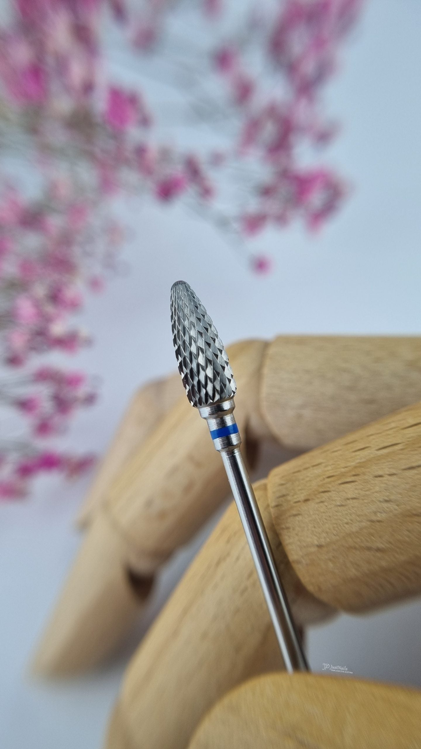 F15 – Niebieska szyszka frez do żelu i akrylu