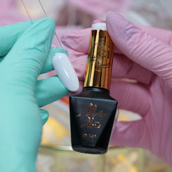 Lakier hybrydowy Molly Nails by Monika Mielniczuk  C1