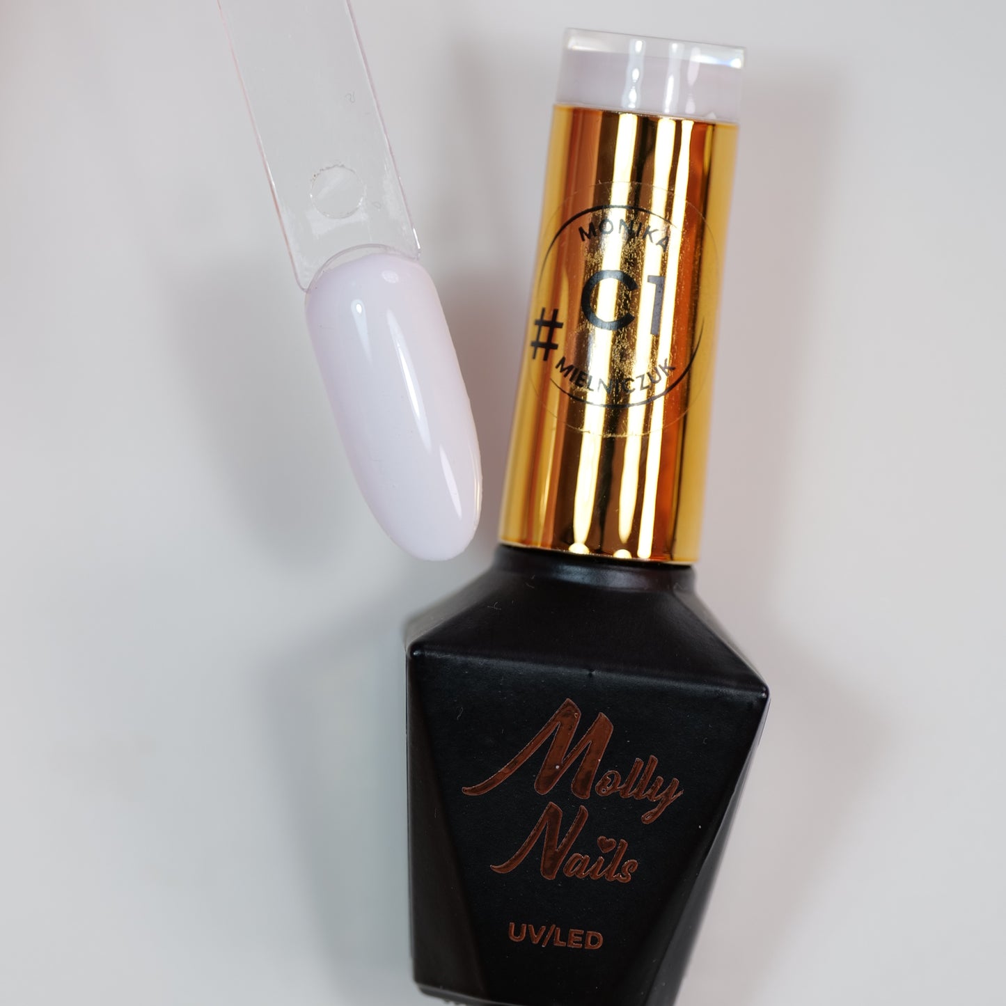 Lakier hybrydowy Molly Nails by Monika Mielniczuk  C1