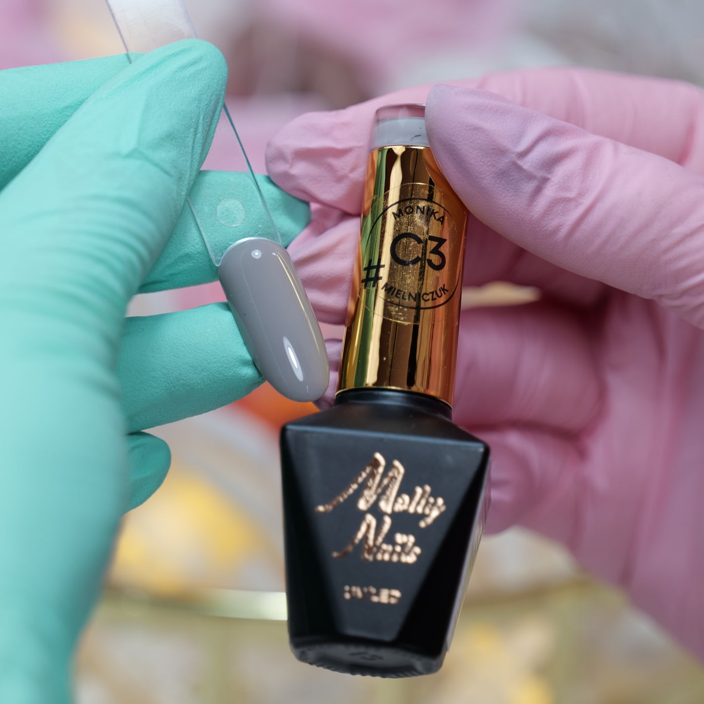 Lakier hybrydowy Molly Nails by Monika Mielniczuk  C3