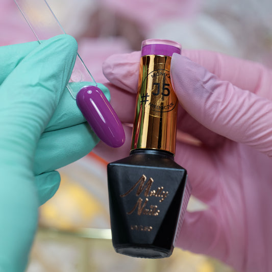 Lakier hybrydowy Molly Nails by Monika Mielniczuk J5