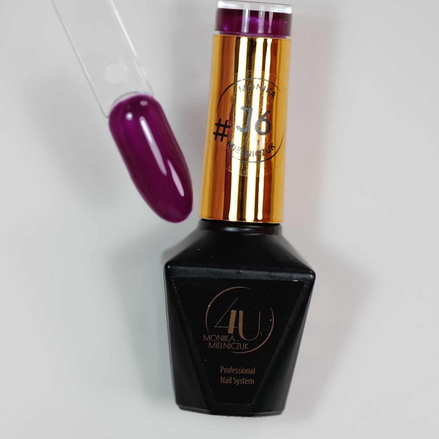 Lakier hybrydowy Molly Nails by Monika Mielniczuk  J6