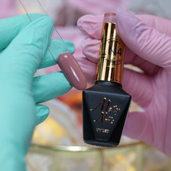 Lakier hybrydowy Molly Nails by Monika Mielniczuk N4